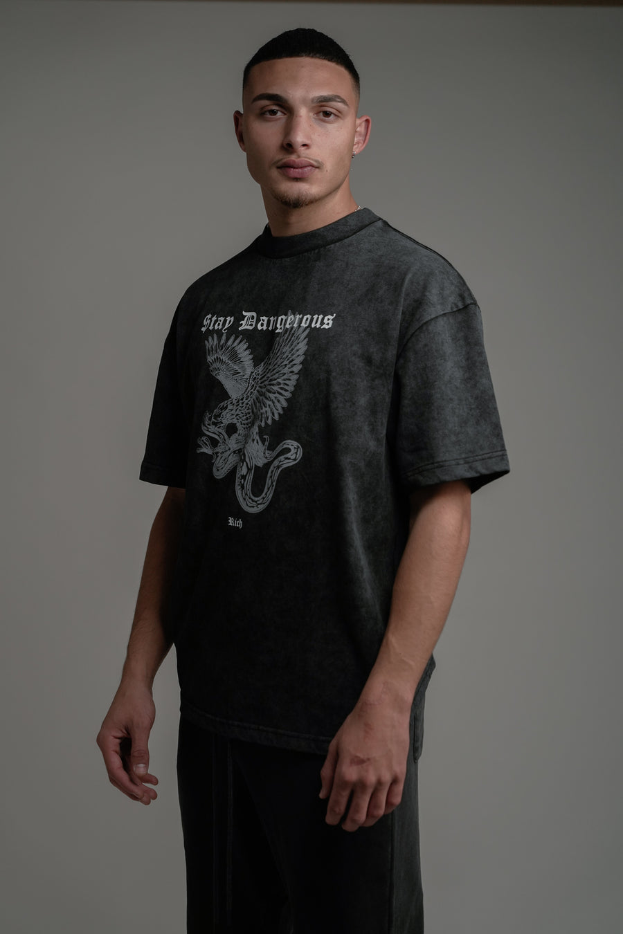 STAY DANGEROUS T-SHIRT - WASHED BLACK