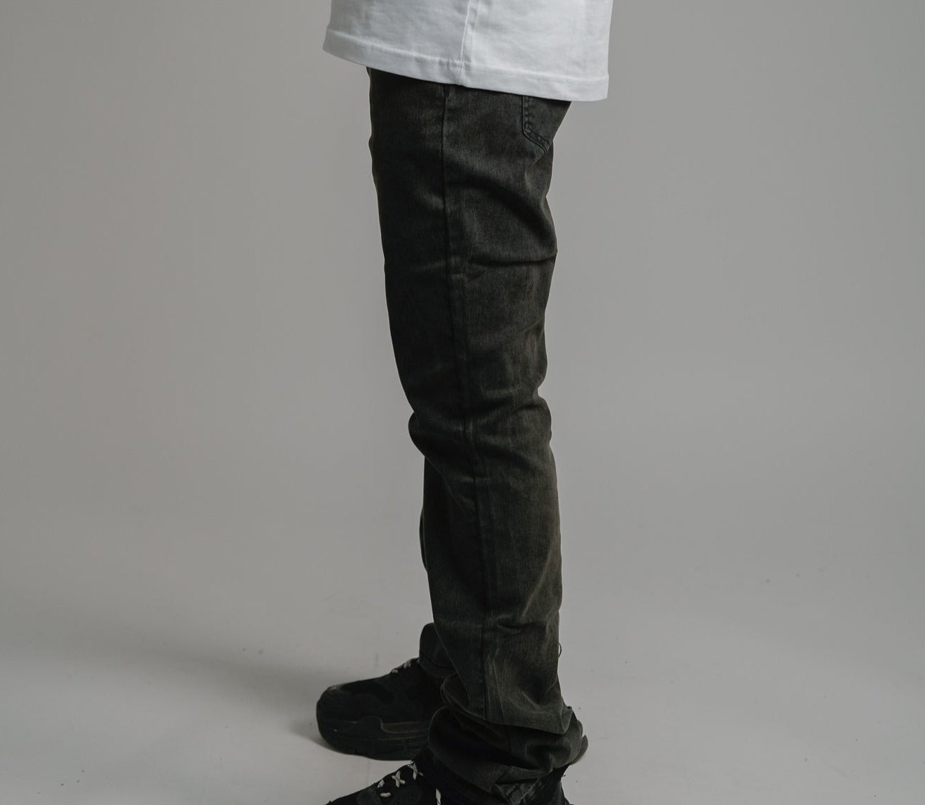 STACKED FLARE DENIM